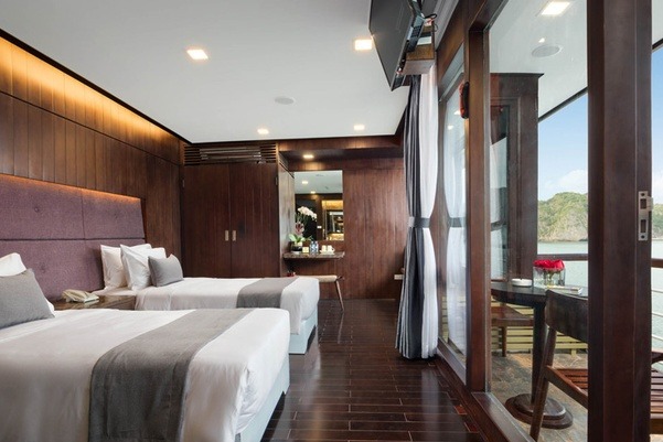 Rowing boats in Bai Tu Long Bay